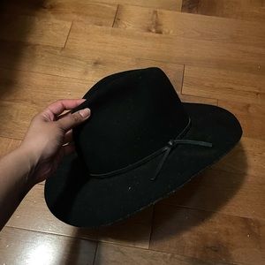 Aritzia Wilfred Wool Hat